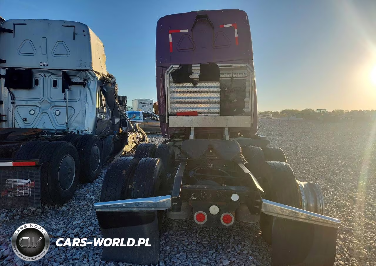 2015 Freightliner Cascadia 125 VIN:3AKJGLD54FSFN3099 - 6