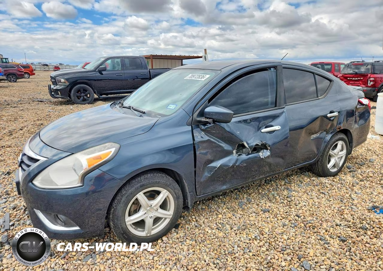 2015 Nissan Versa
