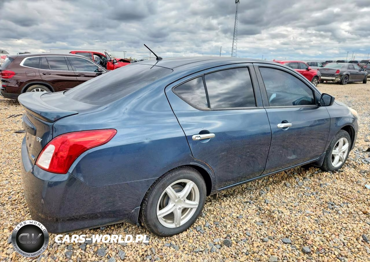2015 Nissan Versa VIN:3N1CN7AP3FL816430 - 3