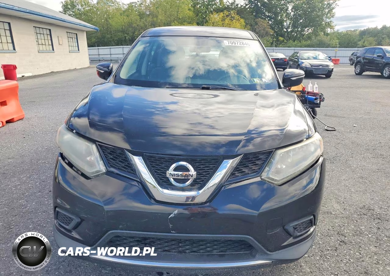 2015 Nissan Rogue S VIN:KNMAT2MV8FP550415 - 5
