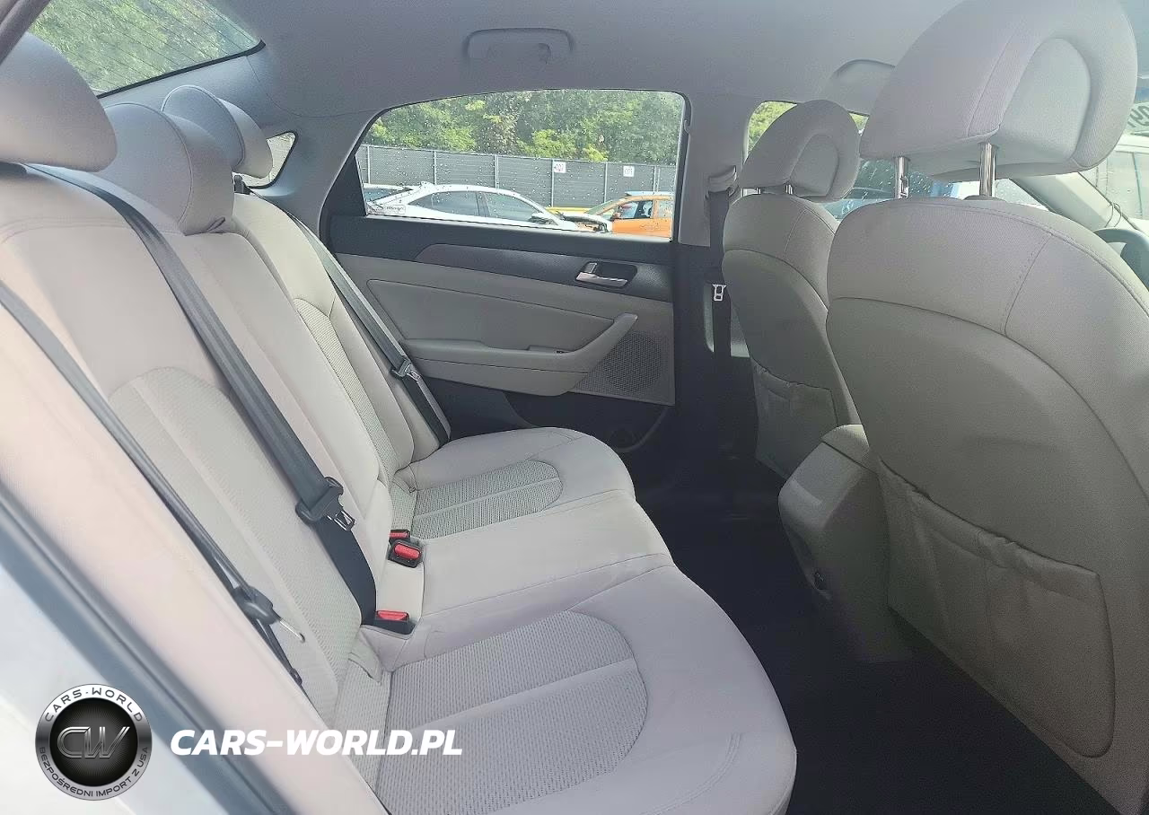 2017 Hyundai Sonata Sport VIN:5NPE34AF3HH466074 - 10