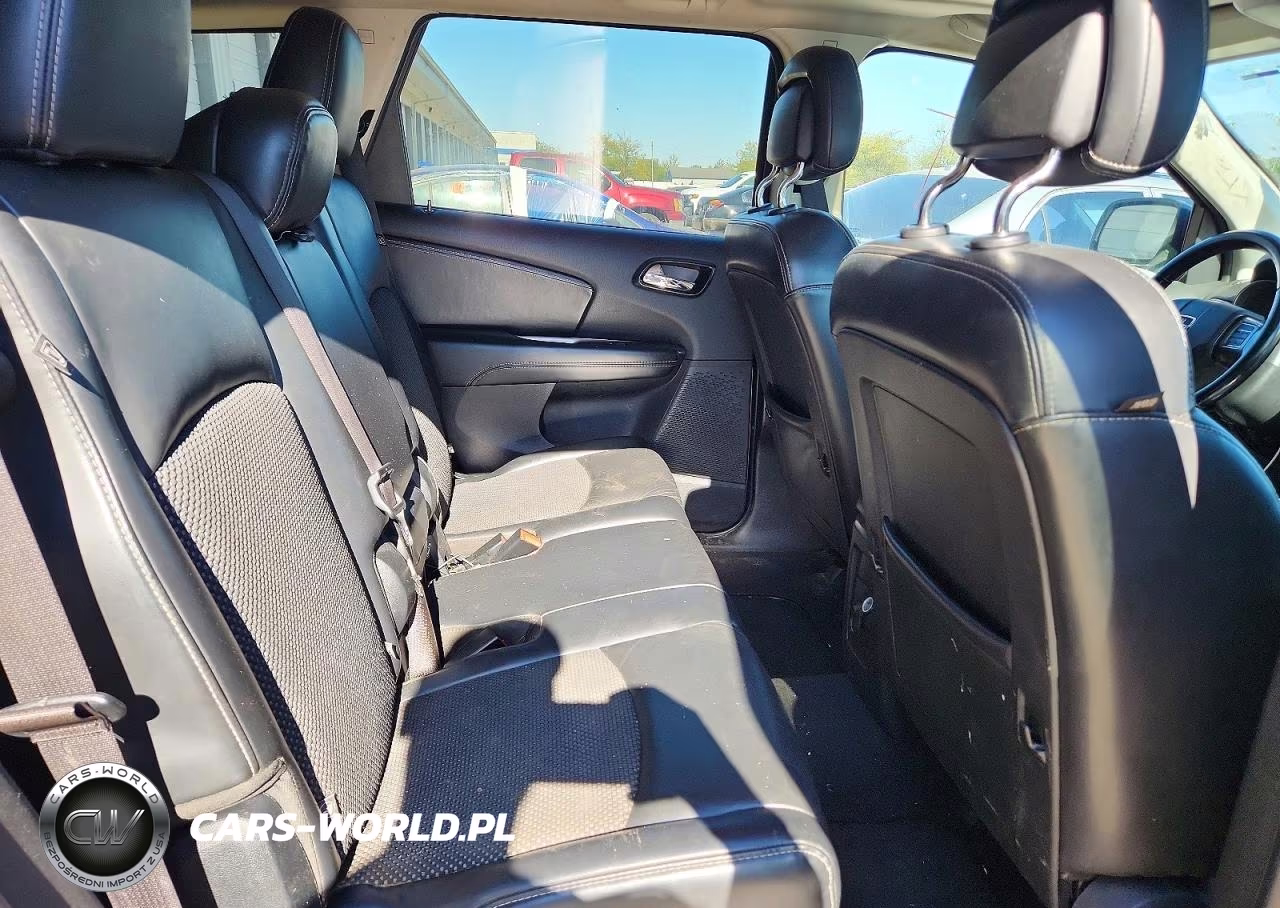 2020 Dodge Journey Crossroad VIN:3C4PDCGB3LT266647 - 11