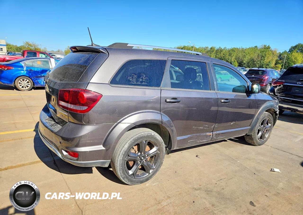 2020 Dodge Journey Crossroad VIN:3C4PDCGB3LT266647 - 3