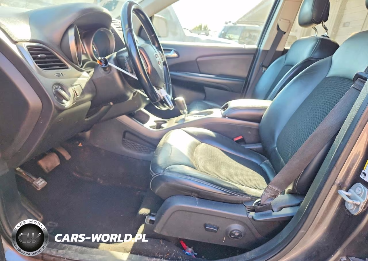 2020 Dodge Journey Crossroad VIN:3C4PDCGB3LT266647 - 7