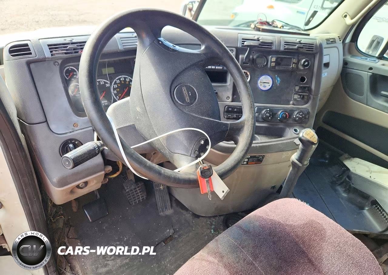 2014 Freightliner Cascadia 125 VIN:3AKJGLD59ESFT6233 - 8