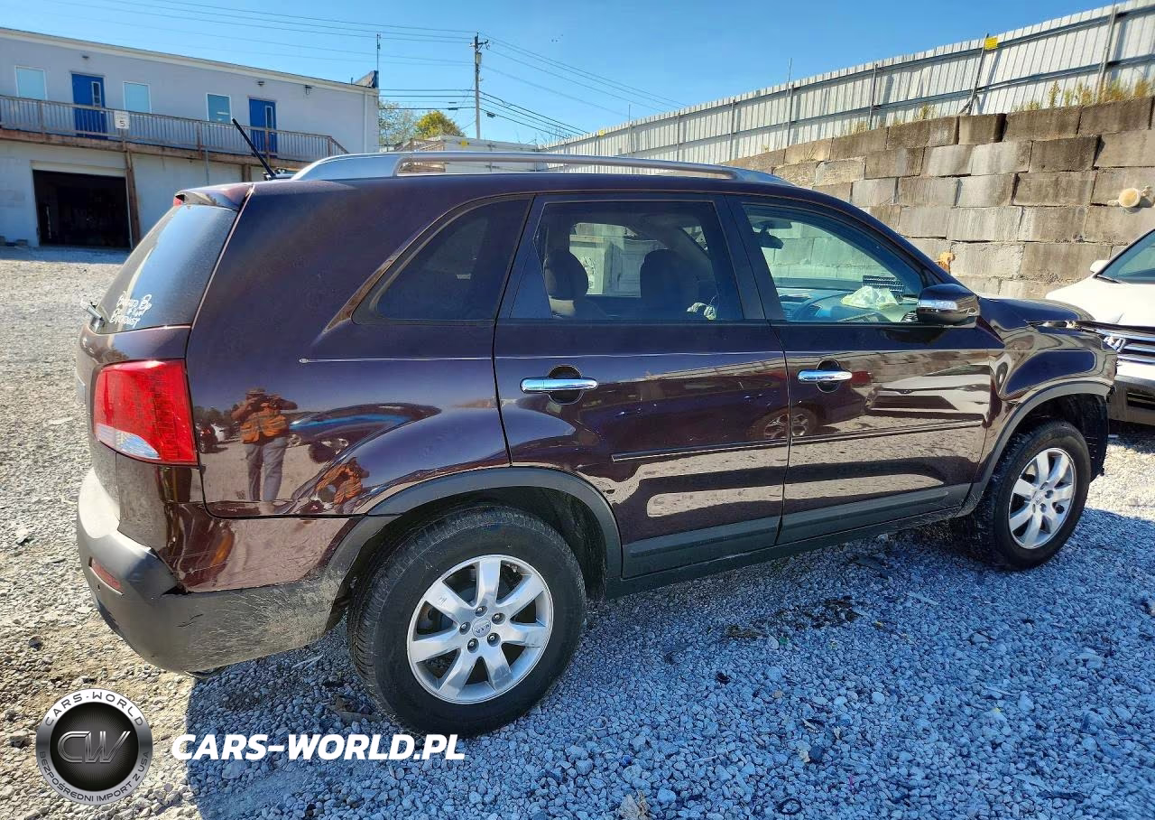2012 Kia Sorento Lx VIN:5XYKT3A67CG229150 - 3