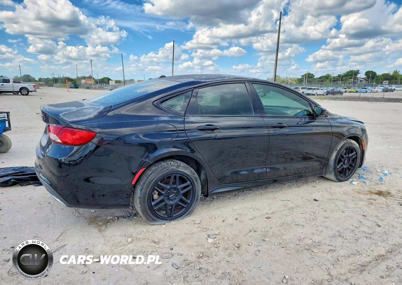 2015 Chrysler 200 S VIN:1C3CCCBG8FN758796 - 3