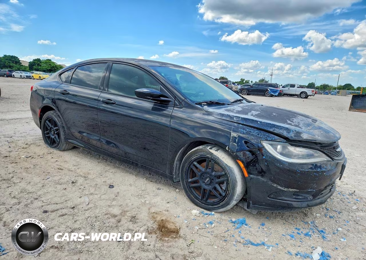 2015 Chrysler 200 S VIN:1C3CCCBG8FN758796 - 4