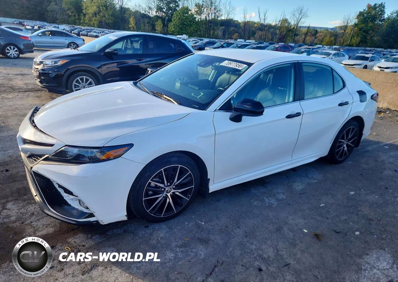 2021 Toyota Camry Se – zdjęcie 1 z 13