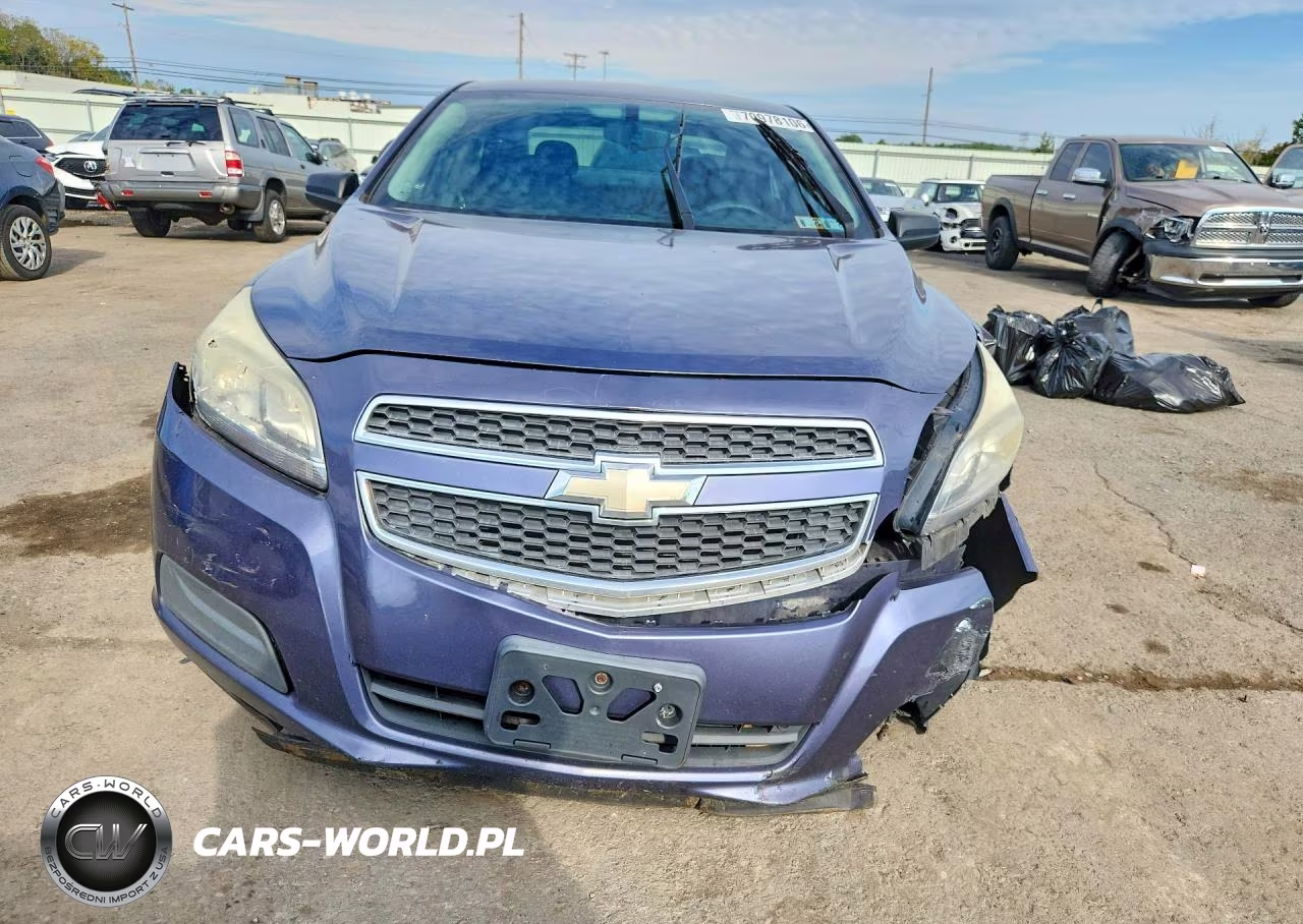 2013 Chevrolet Malibu Ls VIN:1G11B5SA3DF344113 - 5
