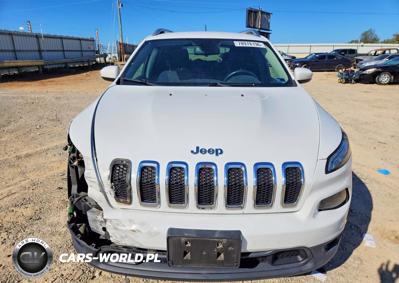 2015 Jeep Cherokee Latitude VIN:1C4PJMCS0FW639324 - 5