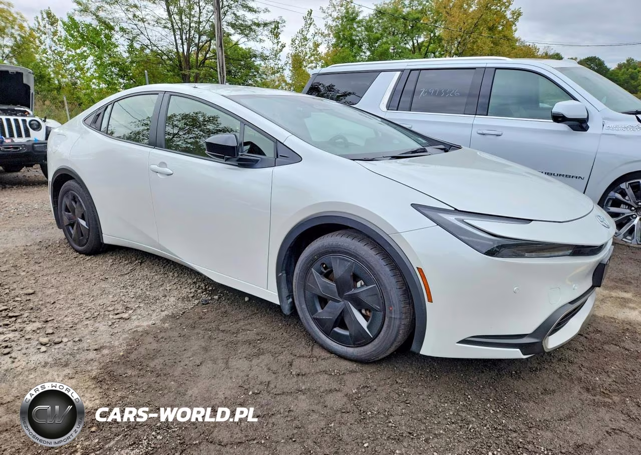 2025 Toyota Prius Plug-In Hybrid Se VIN:JTDACACU2S3053185 - 4