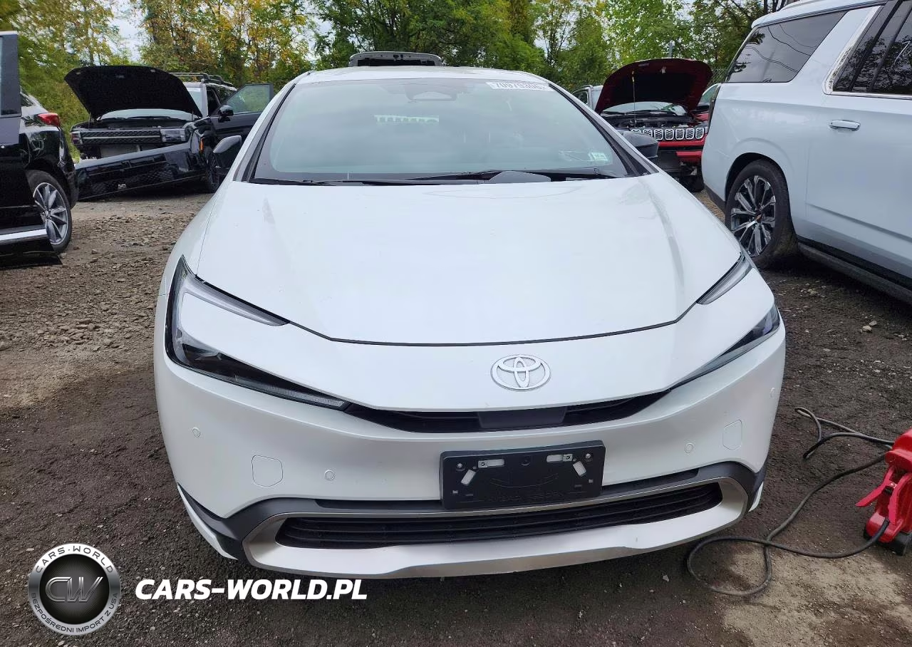 2025 Toyota Prius Plug-In Hybrid Se VIN:JTDACACU2S3053185 - 5