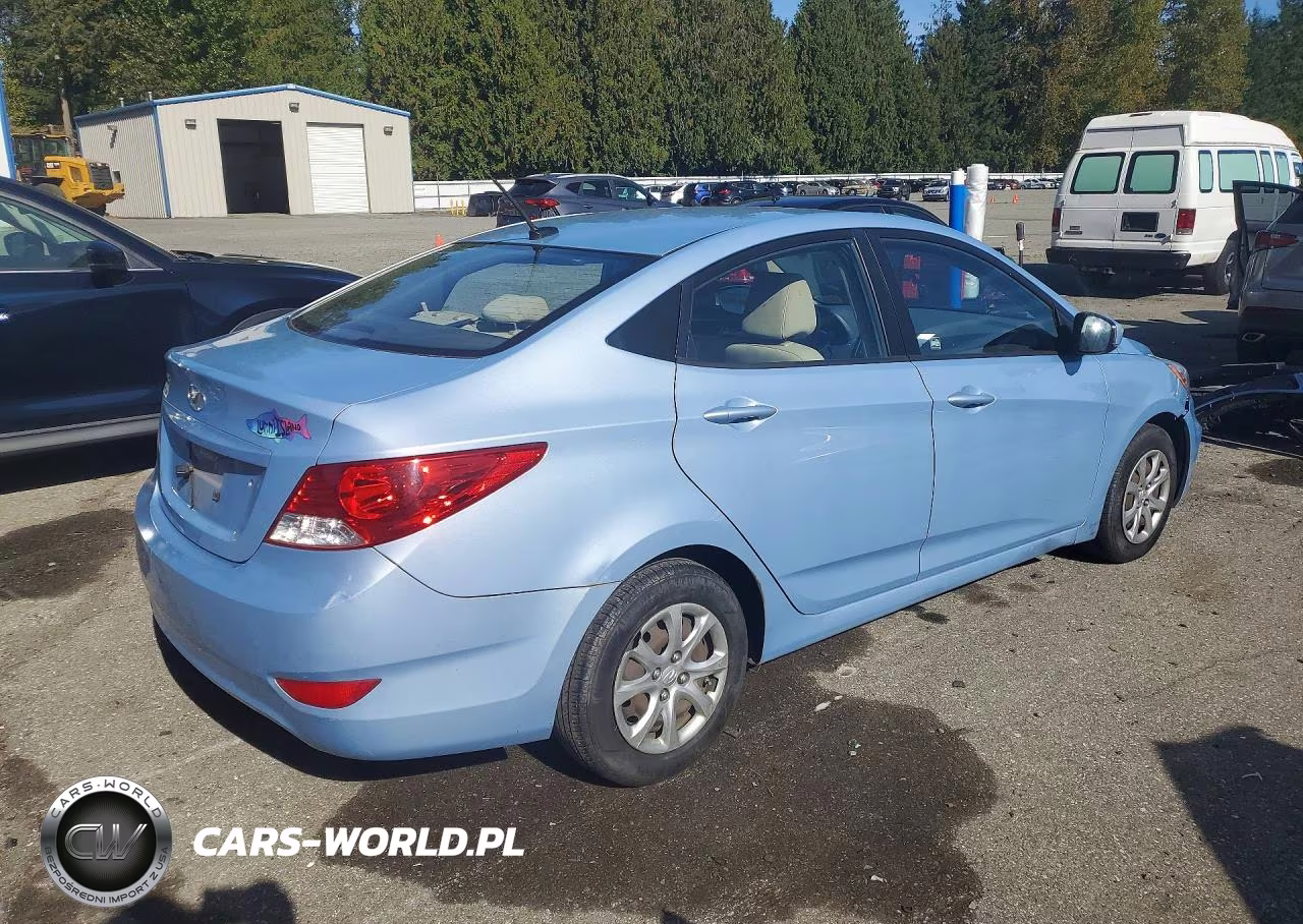 2013 Hyundai Accent Gls VIN:KMHCT4AE9DU560177 - 3
