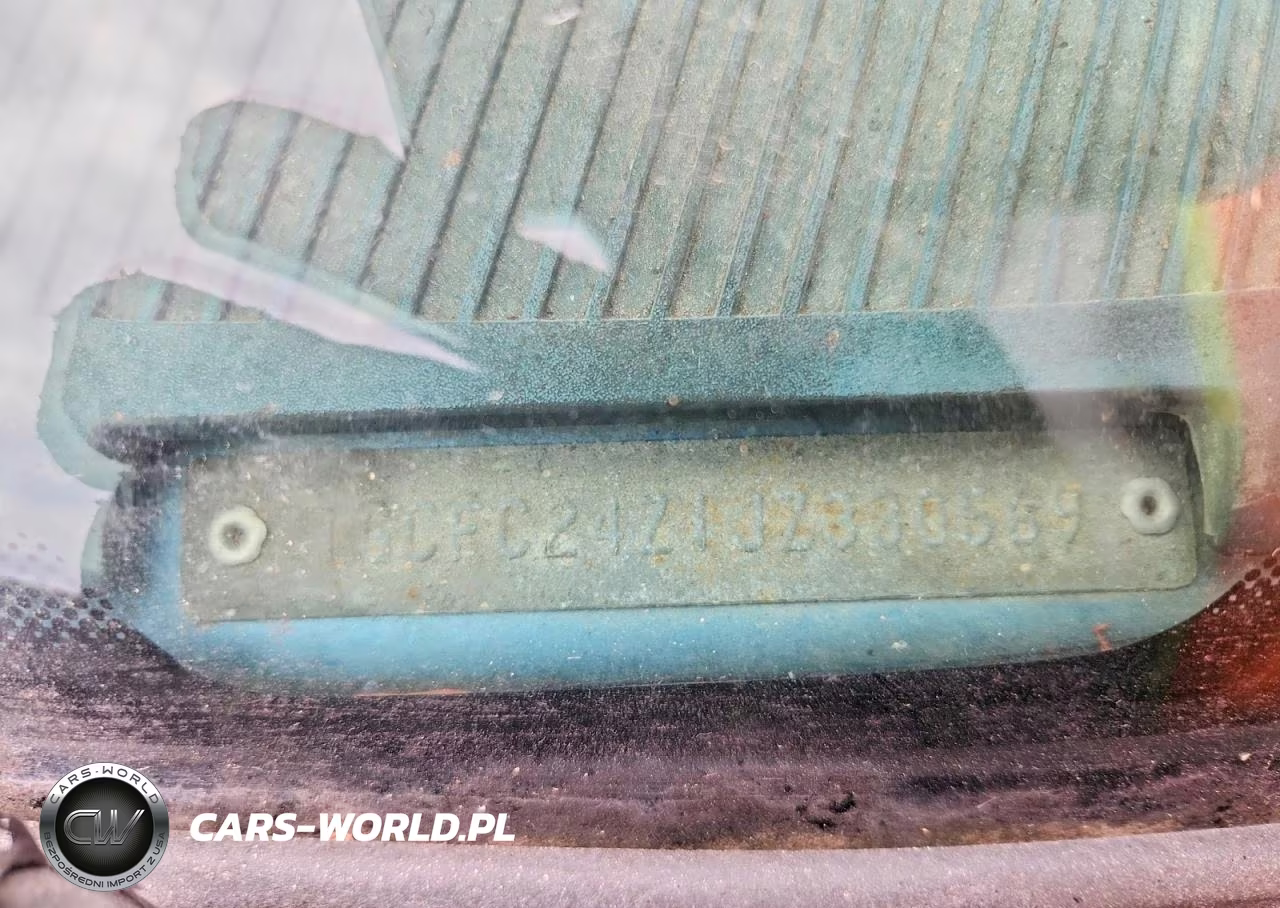 1988 Chevrolet Gmt-400 C2500 VIN:1GCFC24Z1JZ330569 - 12