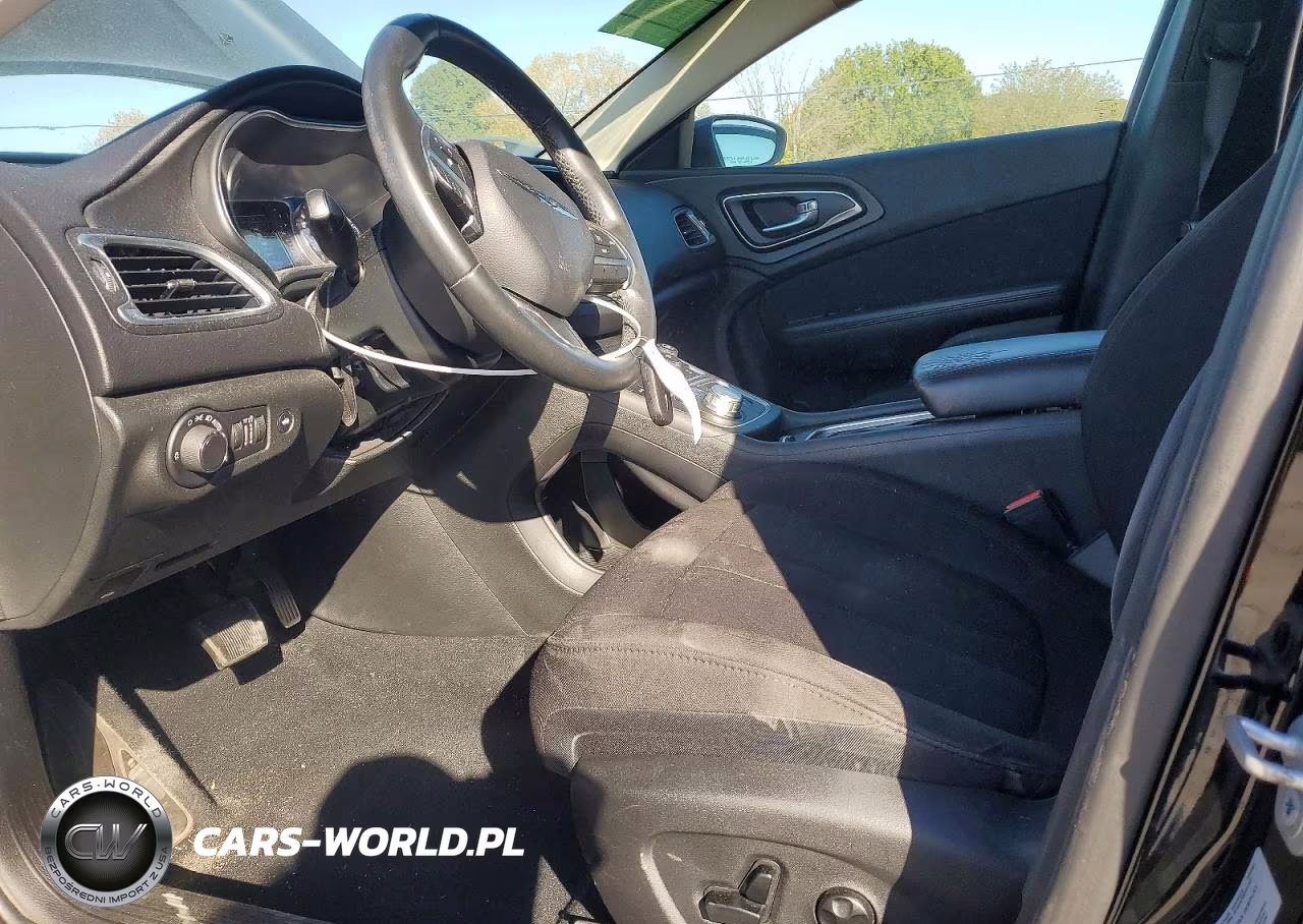 2015 Chrysler 200 Limited VIN:1C3CCCAB1FN677337 - 7