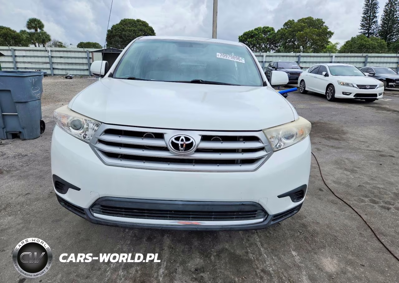 2011 Toyota Highlander Base VIN:5TDZK3EH6BS049723 - 5