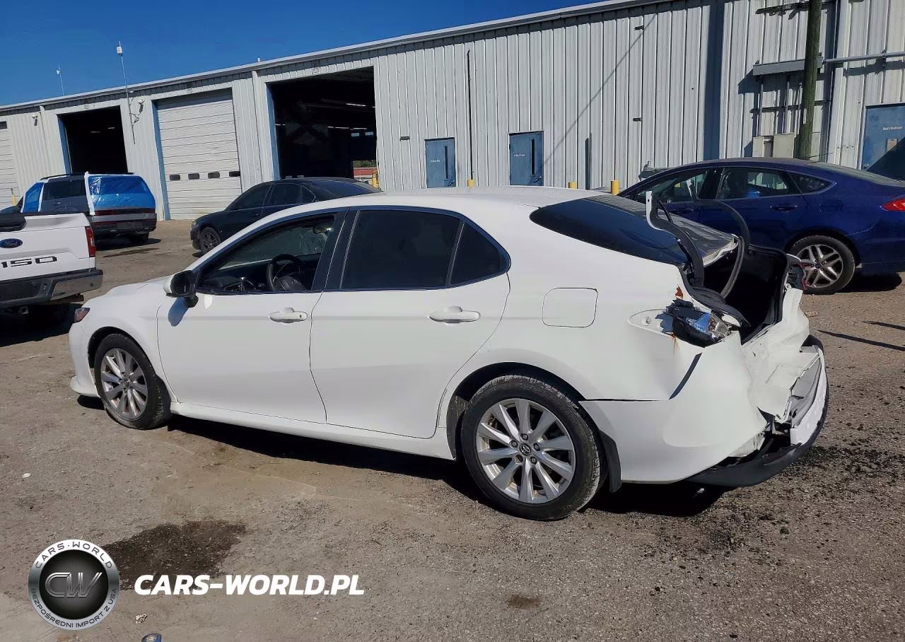 2018 Toyota Camry Le VIN:JTNB11HK9J3004254 - 2