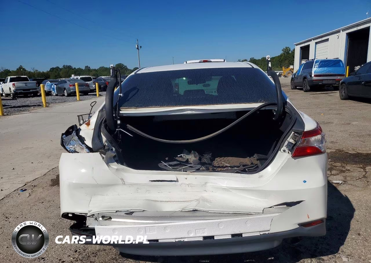 2018 Toyota Camry Le VIN:JTNB11HK9J3004254 - 6