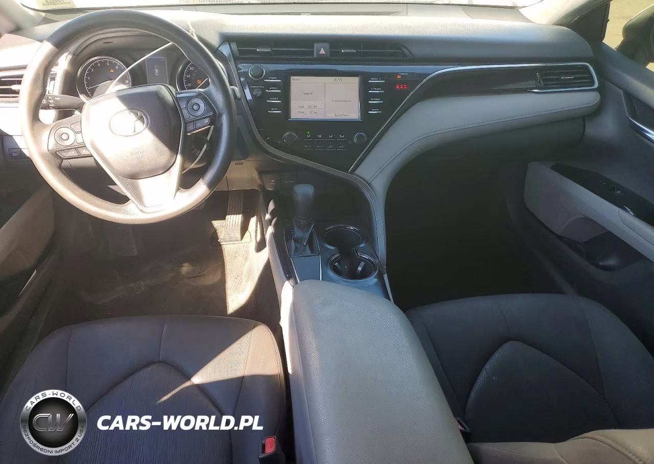 2018 Toyota Camry Le VIN:JTNB11HK9J3004254 - 8