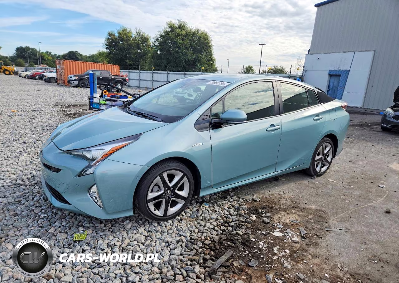 2018 Toyota Prius Three Touring VIN:JTDKARFU3J3060228 - 1