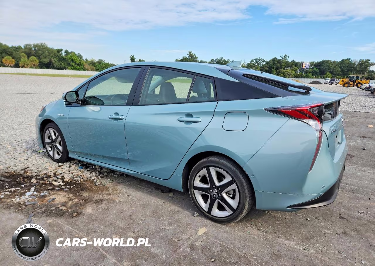 2018 Toyota Prius Three Touring VIN:JTDKARFU3J3060228 - 2