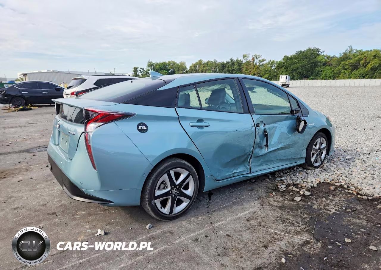 2018 Toyota Prius Three Touring VIN:JTDKARFU3J3060228 - 3