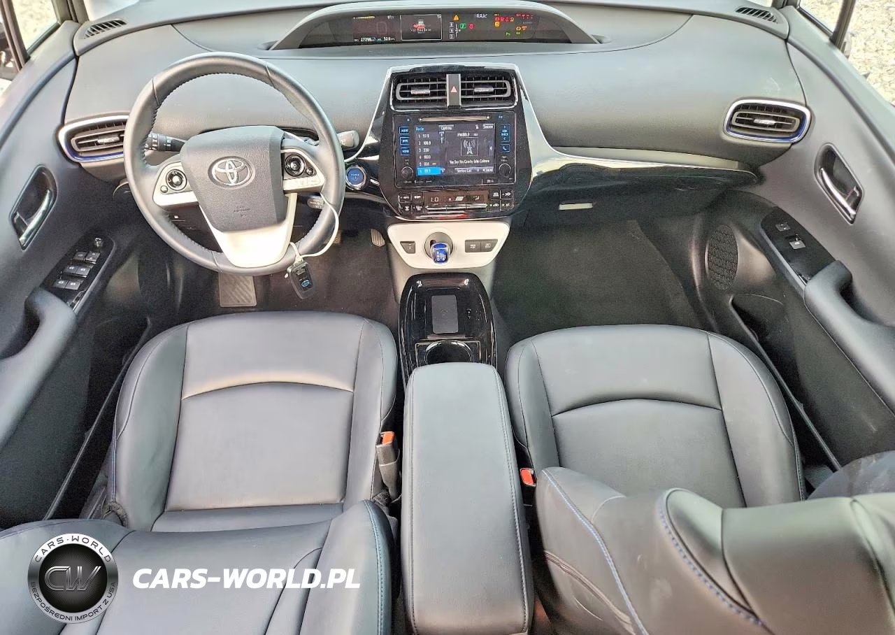2018 Toyota Prius Three Touring VIN:JTDKARFU3J3060228 - 8