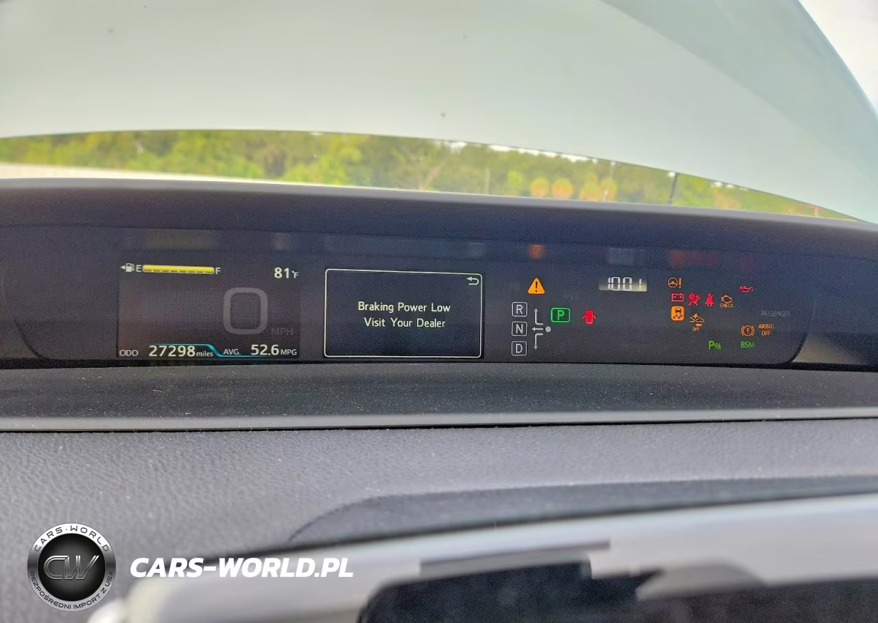 2018 Toyota Prius Three Touring VIN:JTDKARFU3J3060228 - 9