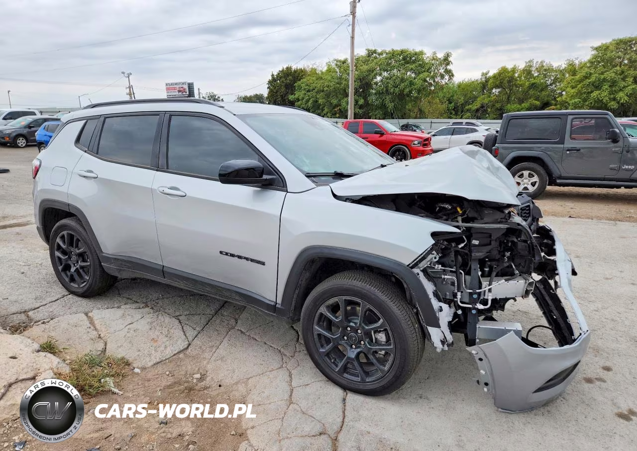 2026 Jeep Compass Latitude VIN:3C4NJDBN3TT241321 - 4