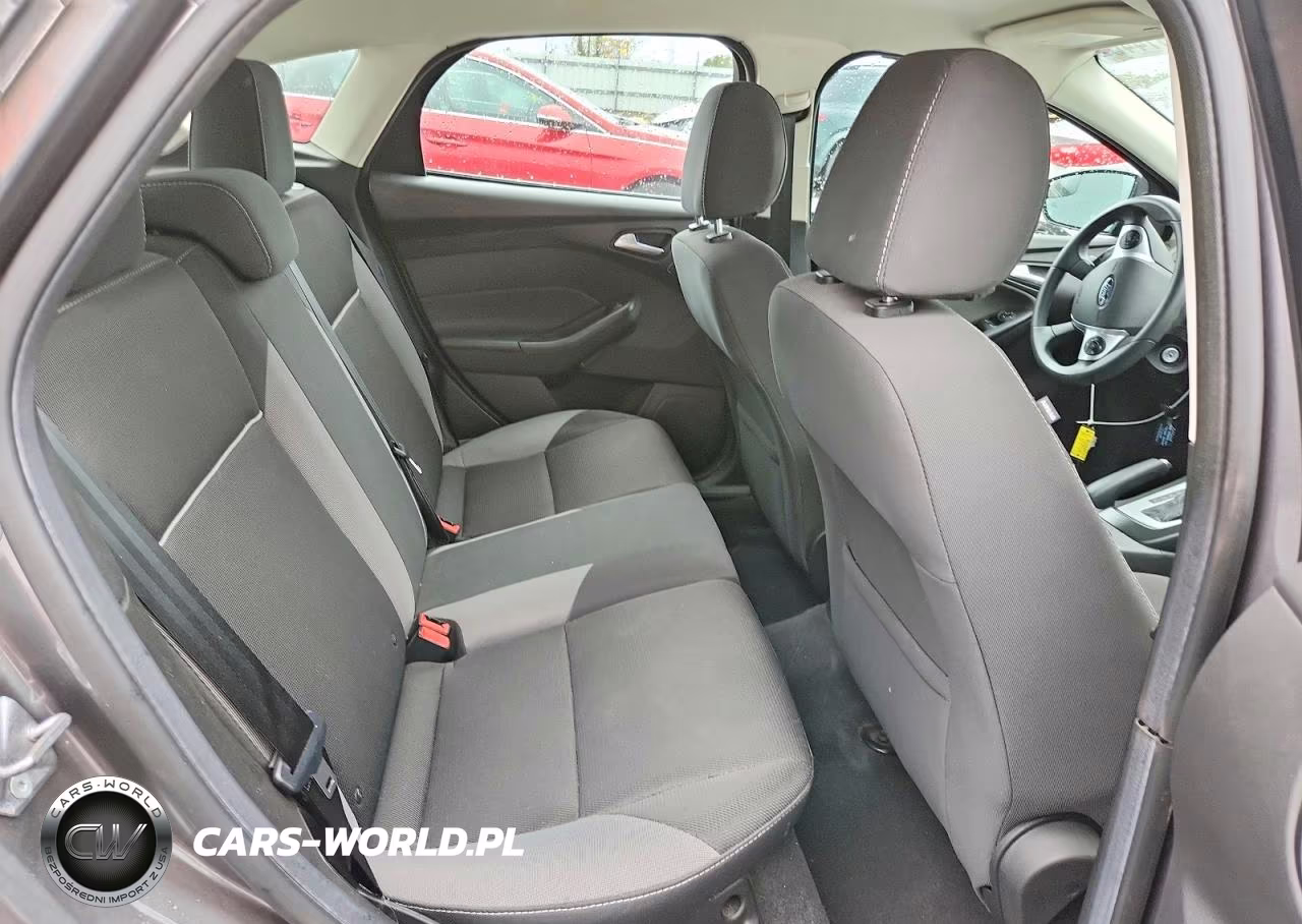2014 Ford Focus Se VIN:1FADP3K21EL271044 - 10