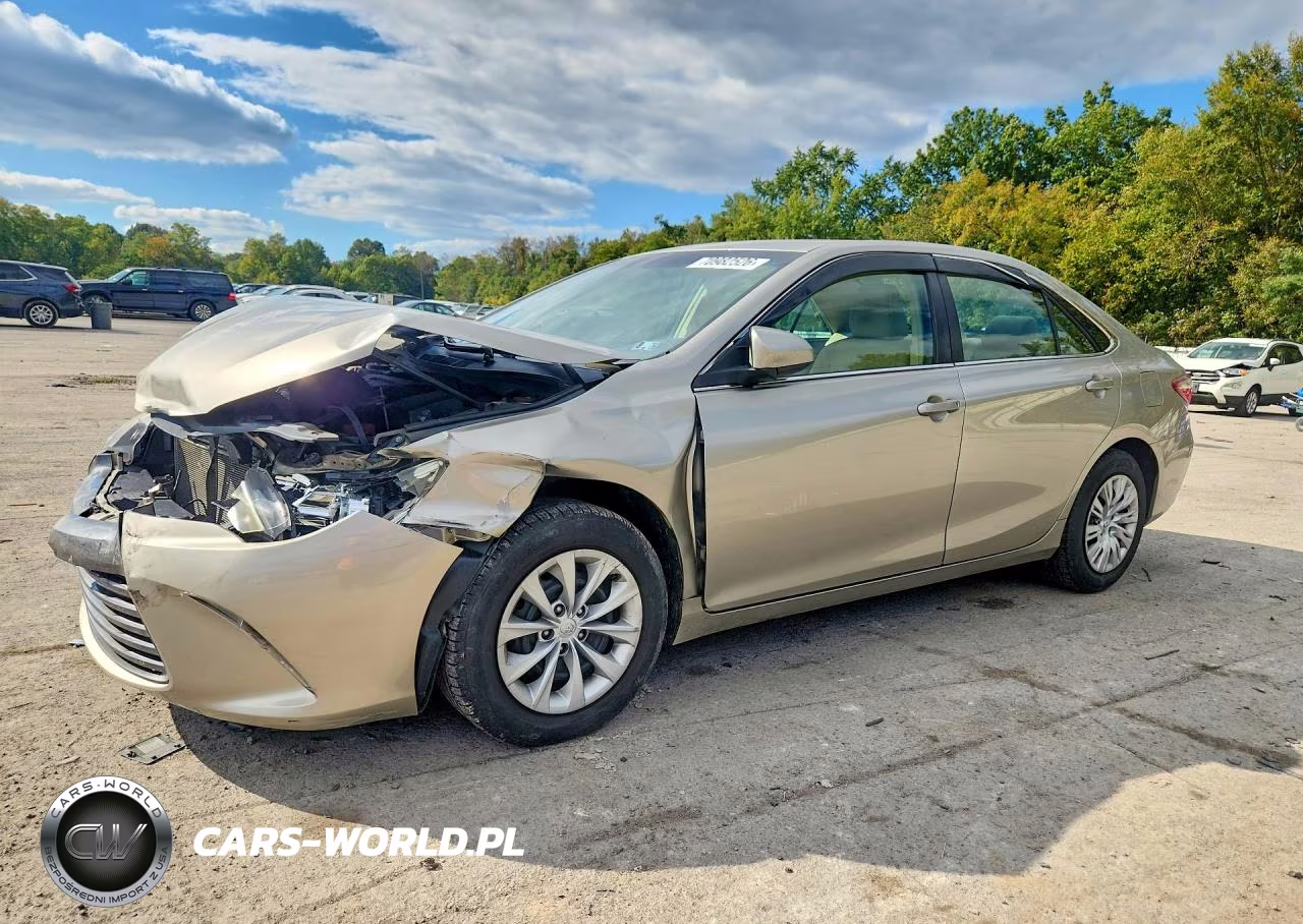 2015 Toyota Camry Le VIN:4T4BF1FK2FR485377 - 1