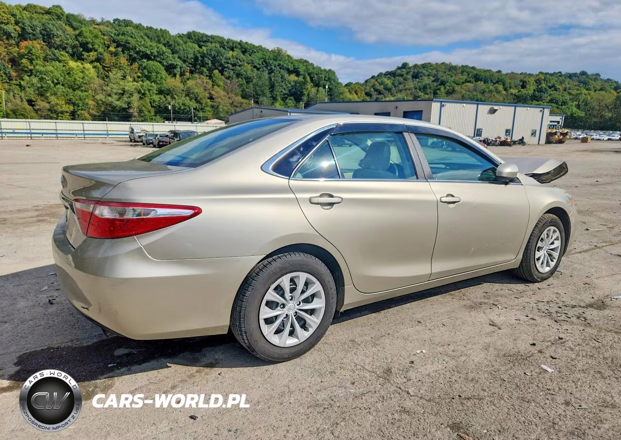 2015 Toyota Camry Le VIN:4T4BF1FK2FR485377 - 3