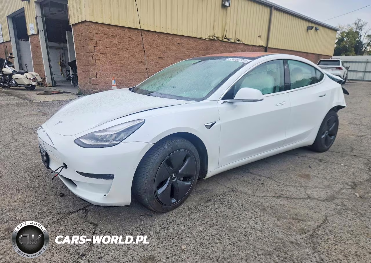 2018 Tesla Model 3 – zdjęcie 1 z 12
