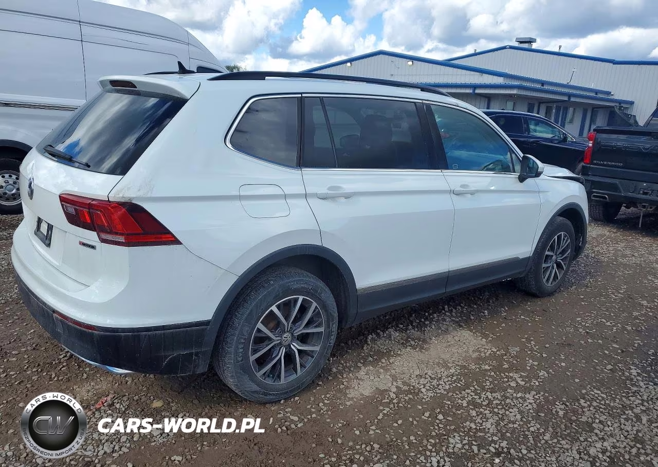 2019 Volkswagen Tiguan Se VIN:3VV2B7AX9KM142856 - 3