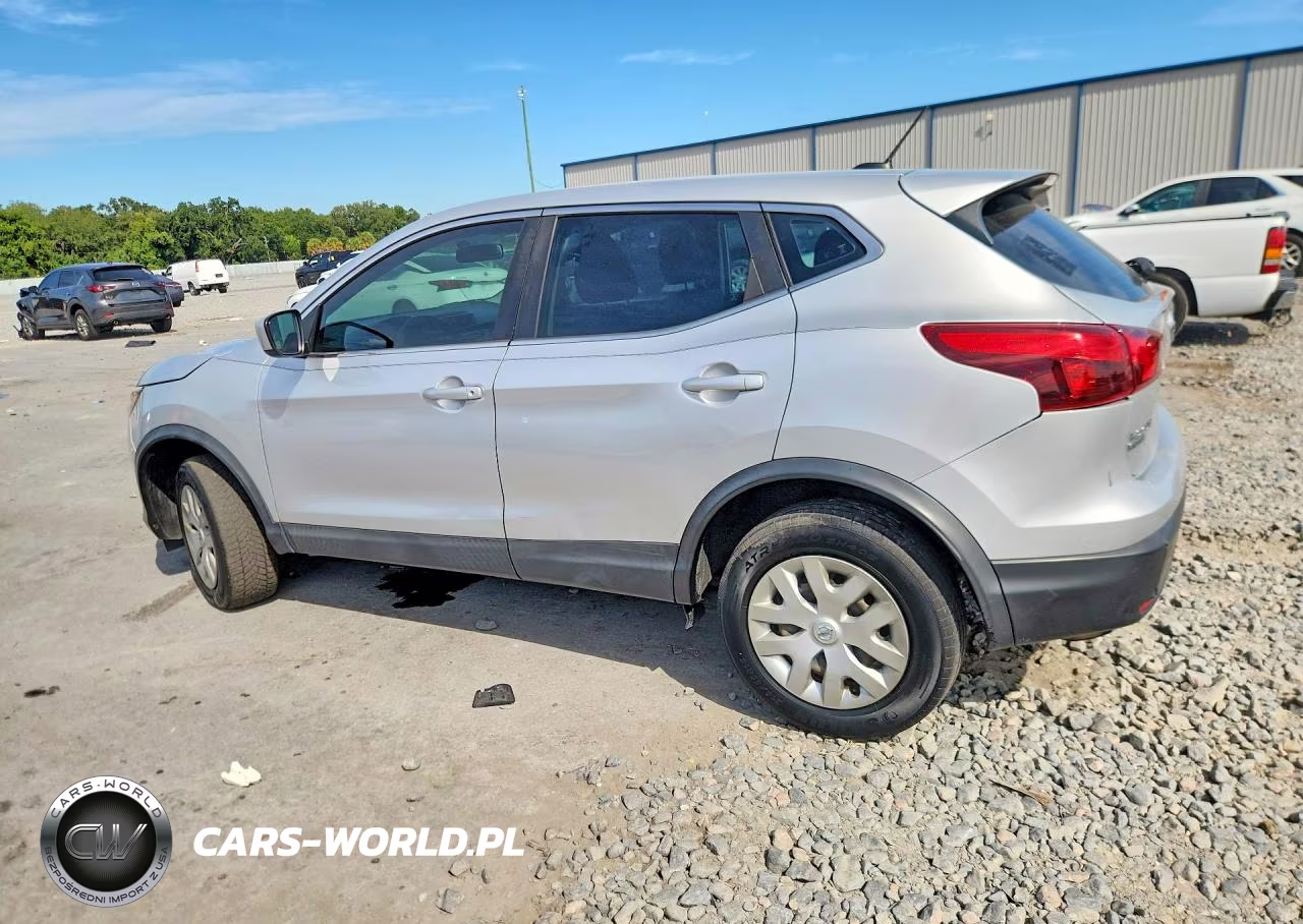 2018 Nissan Rogue Sport S VIN:JN1BJ1CP8JW155062 - 2