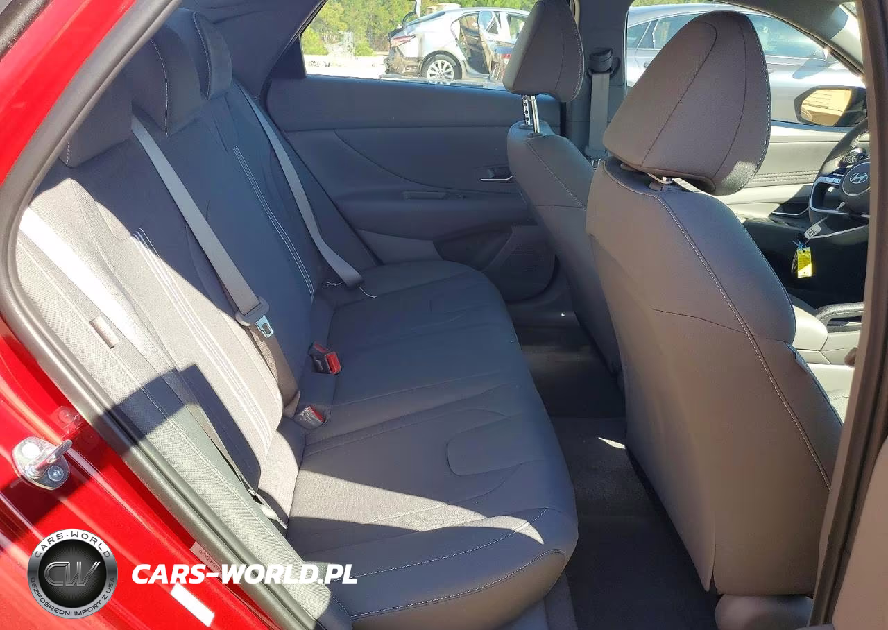 2026 Hyundai Elantra Sel Sport VIN:KMHLM4DG8TU107189 - 10