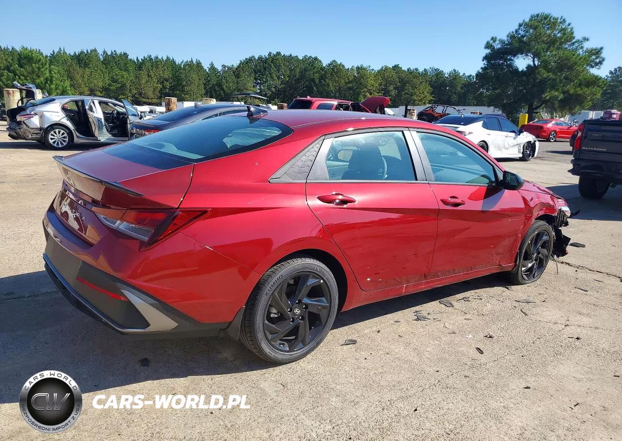 2026 Hyundai Elantra Sel Sport VIN:KMHLM4DG8TU107189 - 3