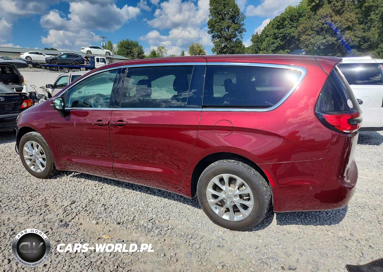 2023 Chrysler Pacifica Touring L VIN:2C4RC3BG7PR523638 - 2