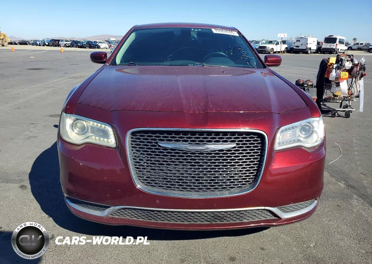 2016 Chrysler 300 Limited VIN:2C3CCAAG6GH343721 - 5