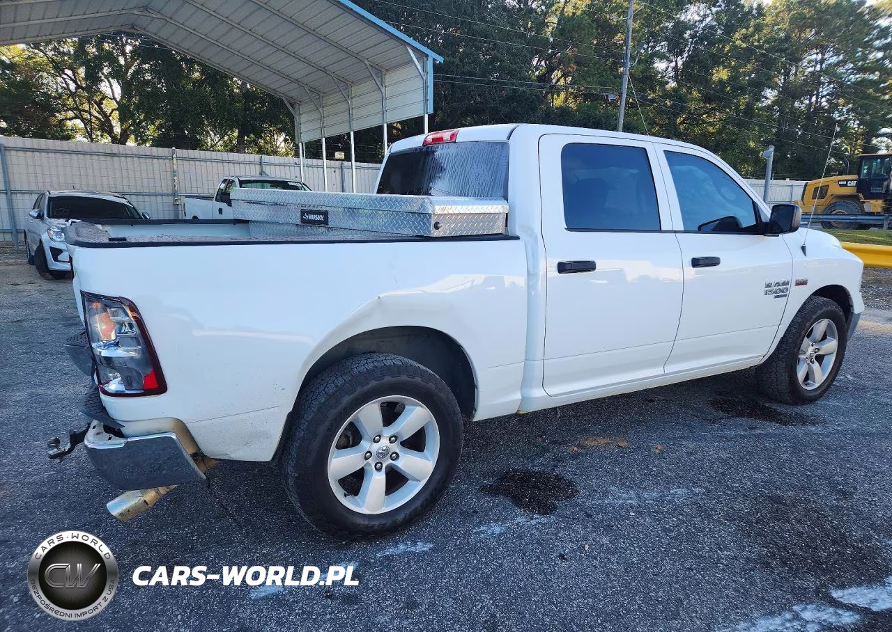 2022 Ram 1500 Classic Tradesman VIN:3C6RR6KTXNG172425 - 3