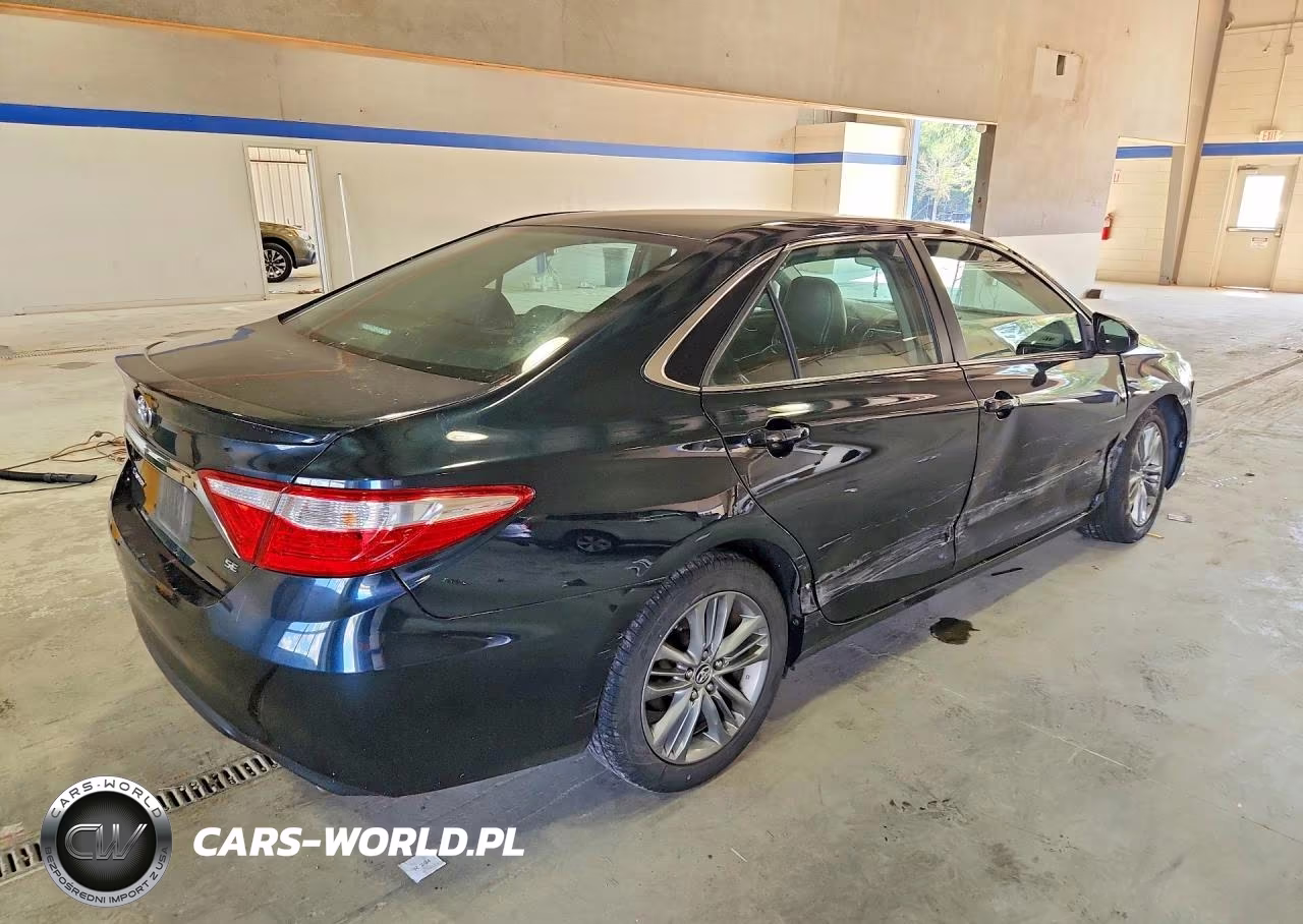2015 Toyota Camry Se VIN:4T1BF1FKXFU492197 - 3