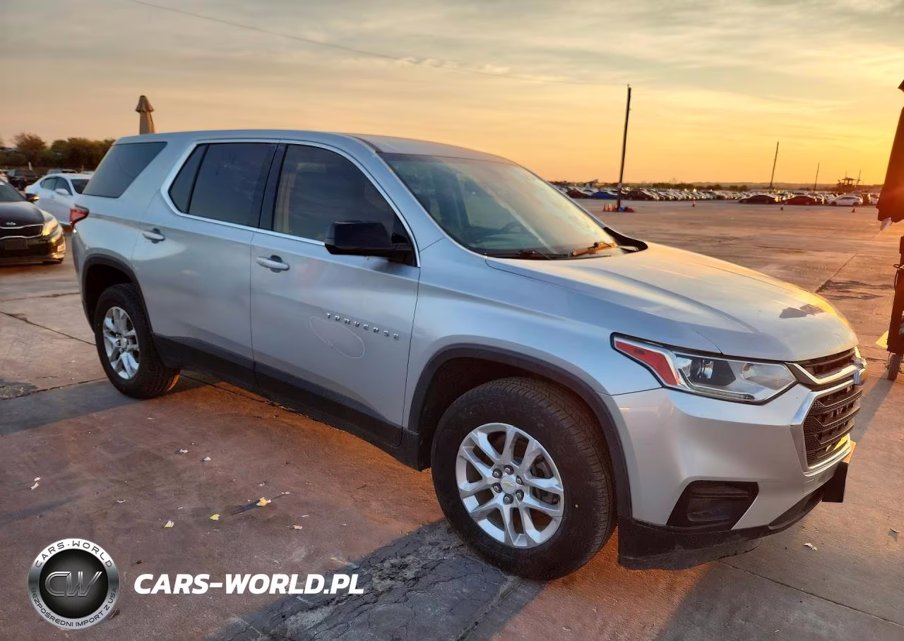 2019 Chevrolet Traverse Ls VIN:1GNERFKW9KJ180356 - 4
