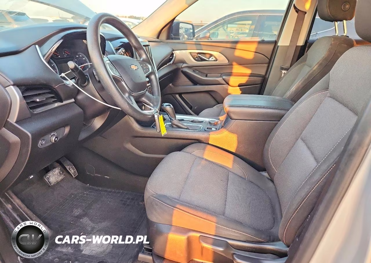 2019 Chevrolet Traverse Ls VIN:1GNERFKW9KJ180356 - 7