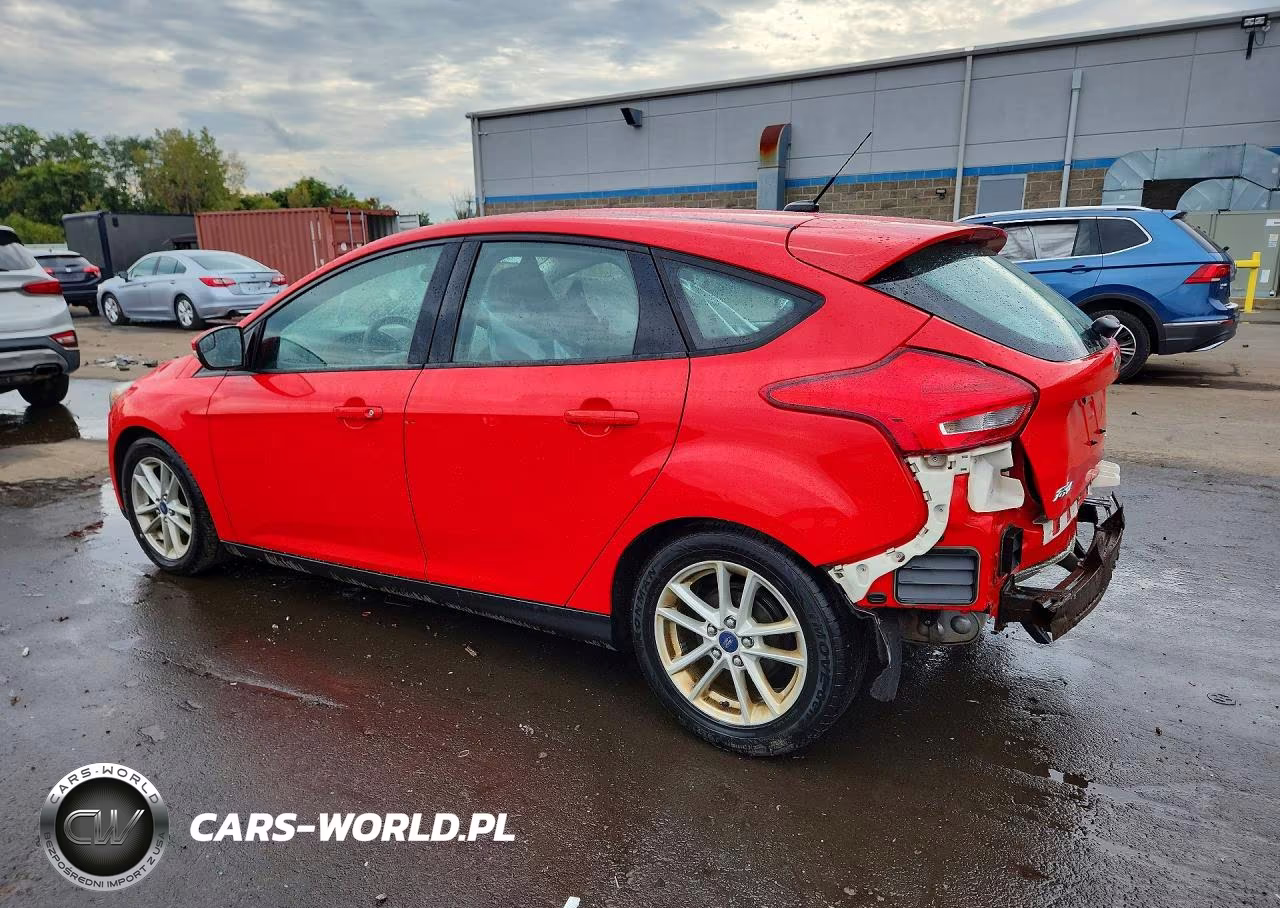 2015 Ford Focus Se VIN:1FADP3K21FL212996 - 2