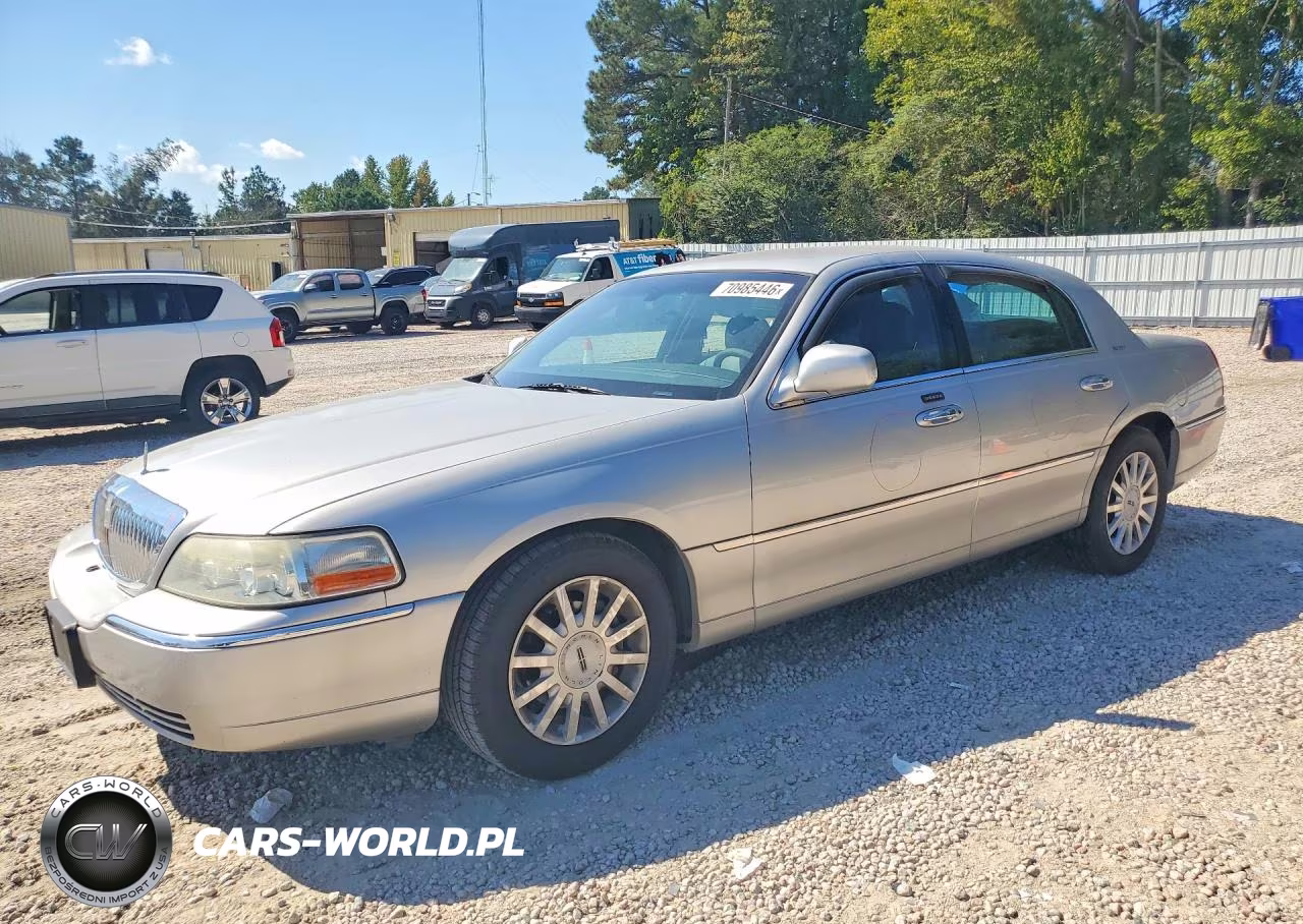 2007 Lincoln Town Car Signature VIN:1LNHM81W37Y639148 - 1