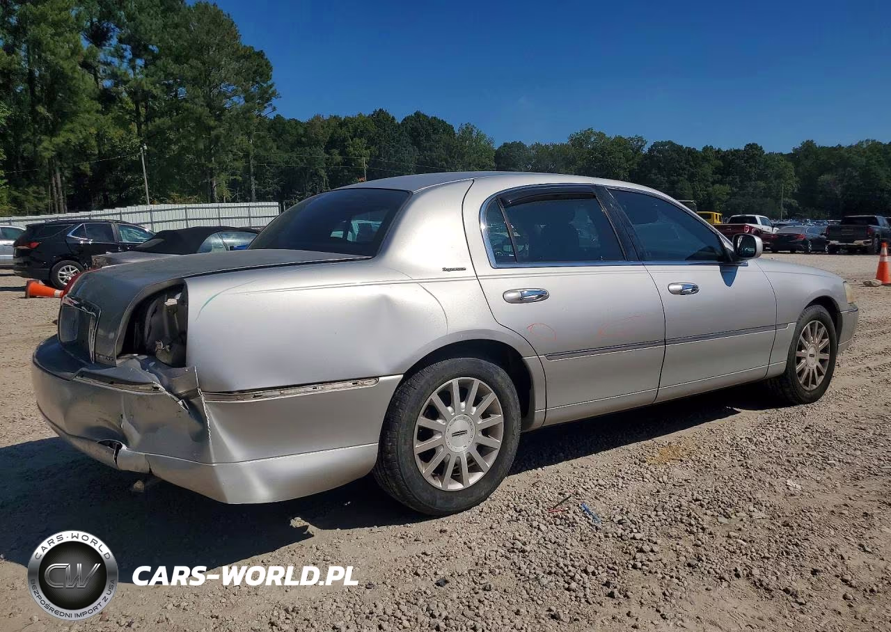 2007 Lincoln Town Car Signature VIN:1LNHM81W37Y639148 - 3