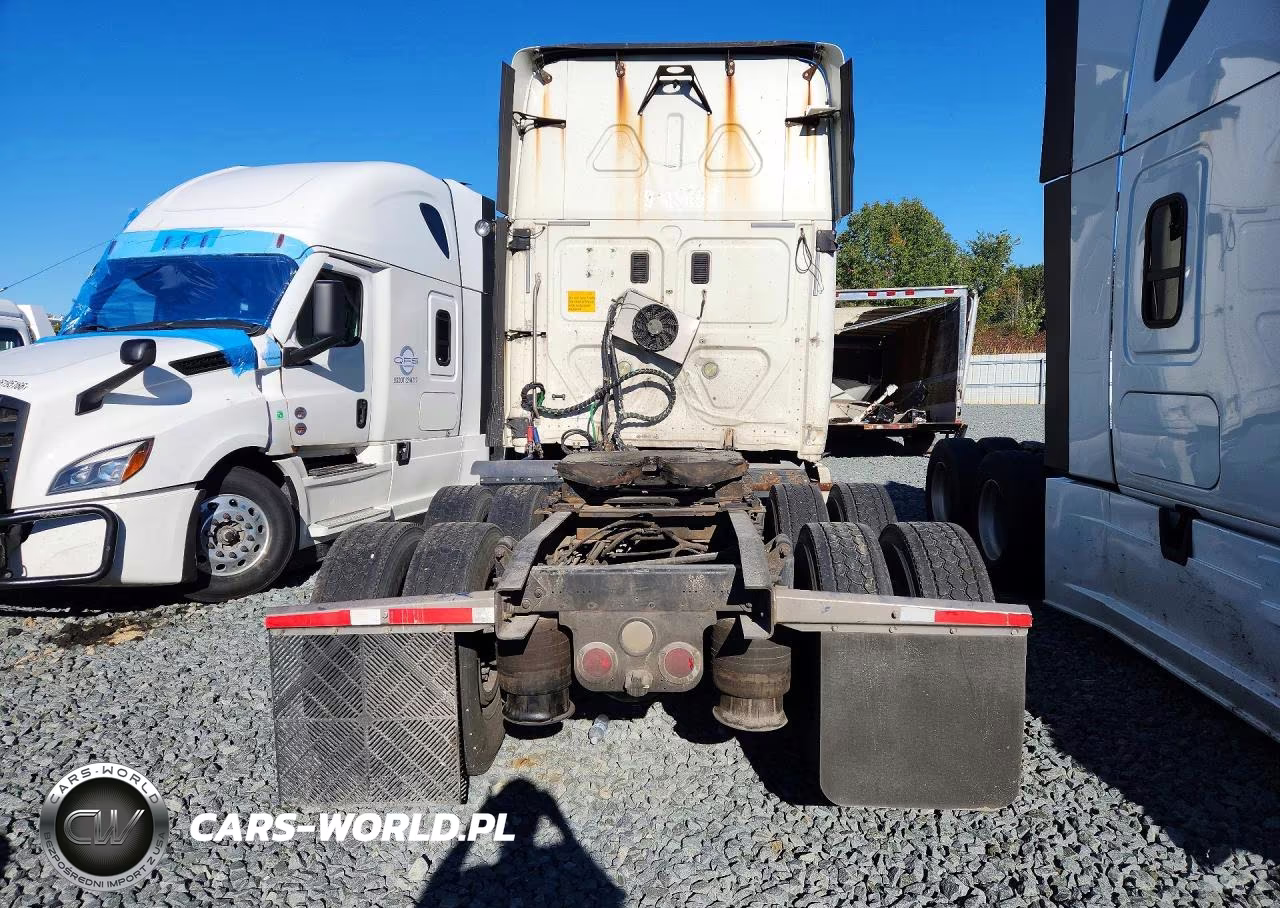 2010 Freightliner Cascadia Semi Truck VIN:1FUJGLDR5ASAS4628 - 6