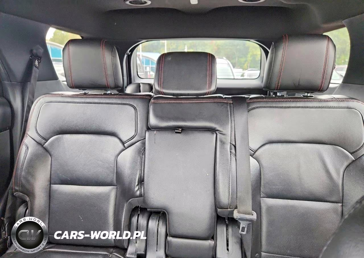 2018 Ford Explorer Sport VIN:1FM5K8GT4JGB37171 - 10