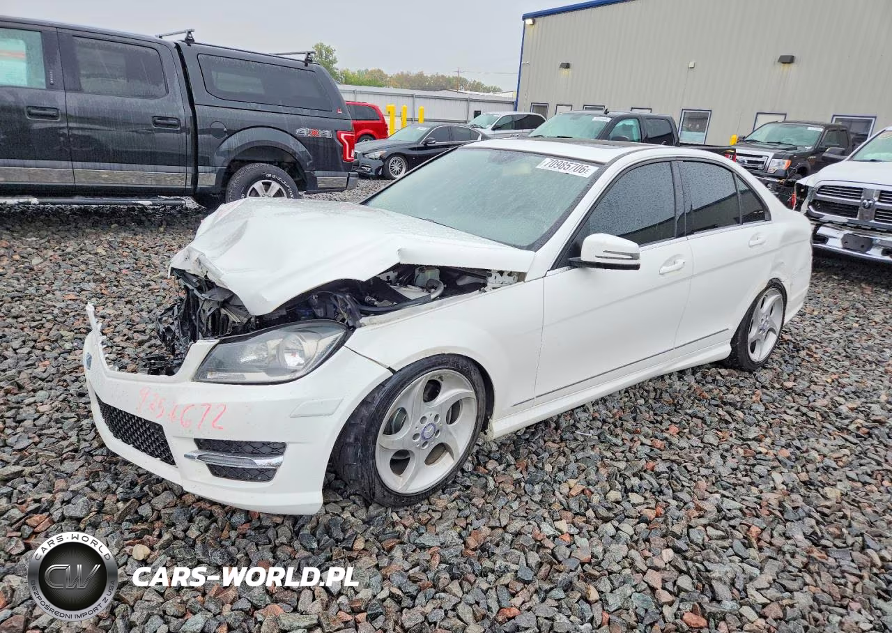 2013 Mercedes-Benz C 300 4Matic VIN:WDDGF8AB7DA822456 - 1